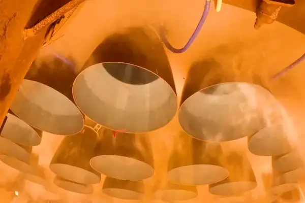 Video ấn tượng của Starship cho thấy vụ phóng tên lửa vào thứ Hai chỉ cách vài mét